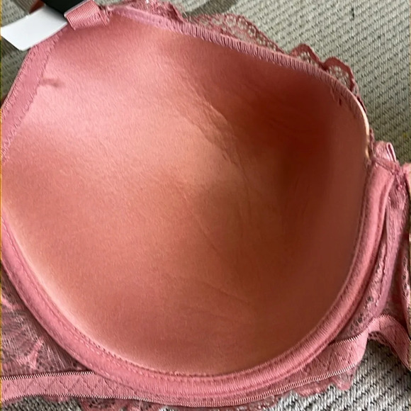 B. Luxe underwire lace t-shirt molded cups bra, NWOT - Picture 12 of 16